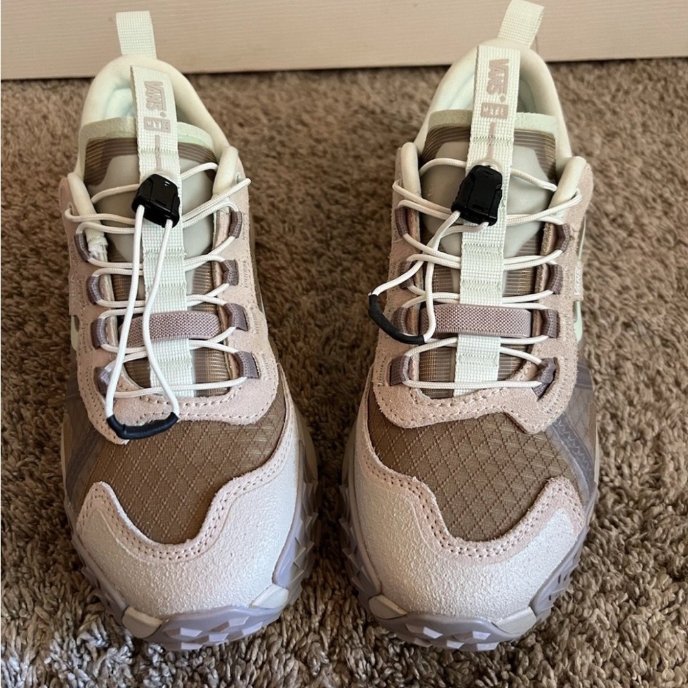 Vans Women's Athletic Shoes - Cream and Brown